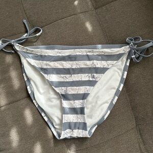 Xhilaration Striped Bikini Bottom - Gray and White